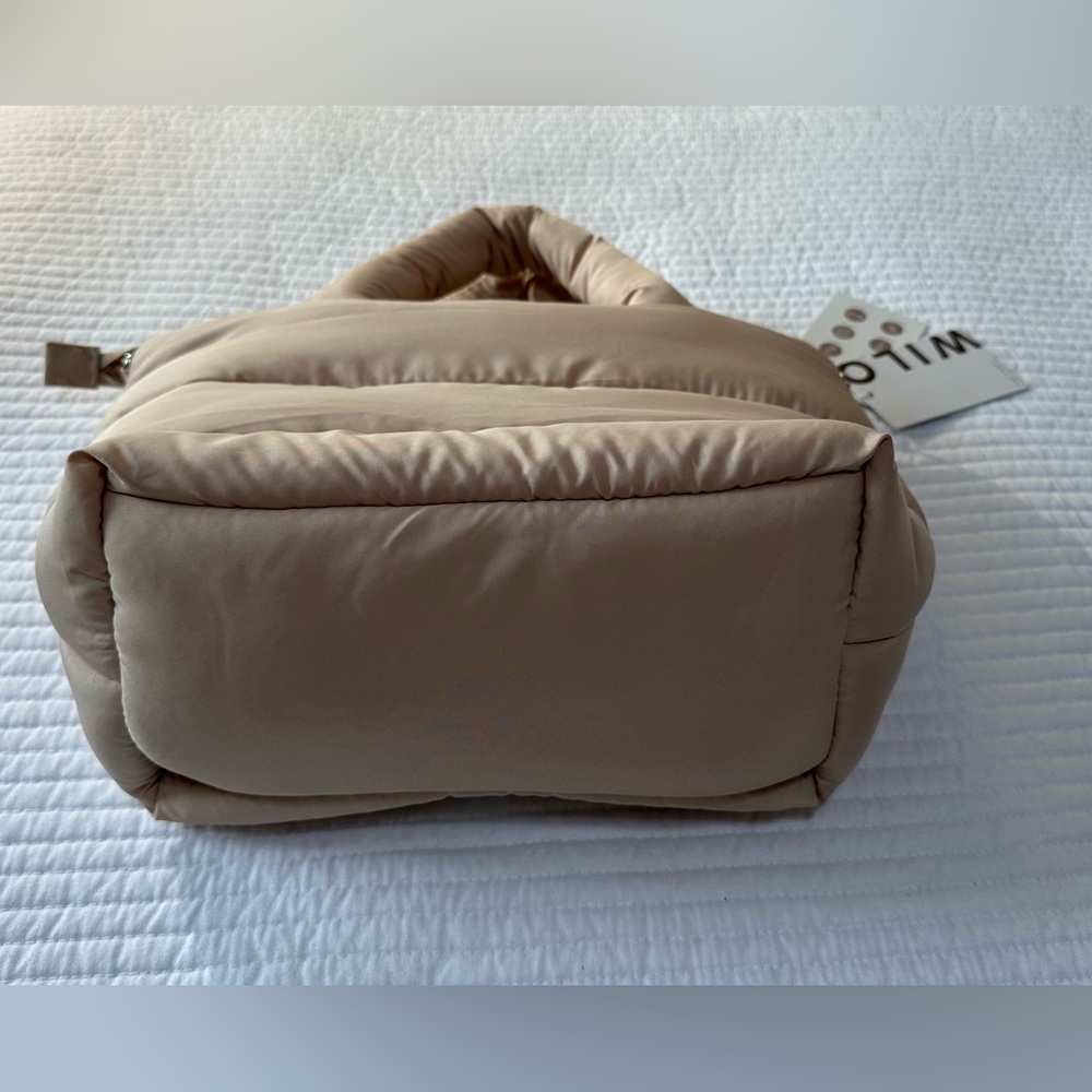 Wilo The Label Mini Puffer Active Tote Bag with Straps - Picture 5 of 13